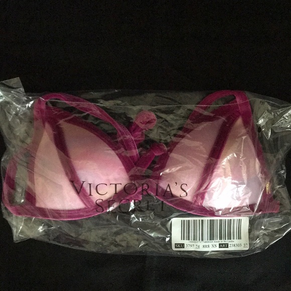 Victoria’s Secret Velvet Triangle Push-up Top - Picture 2 of 3